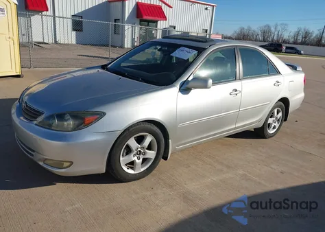 2002 Toyota Camry Se V6 z USA, uszkodzony, nr VIN 4T1BF32K02U002717